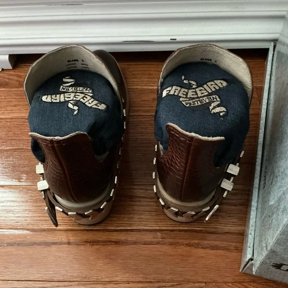 NIB Freebird by Steven Cognac  Croc-Texture Blade Ankle Booties - Picture 4 of 5